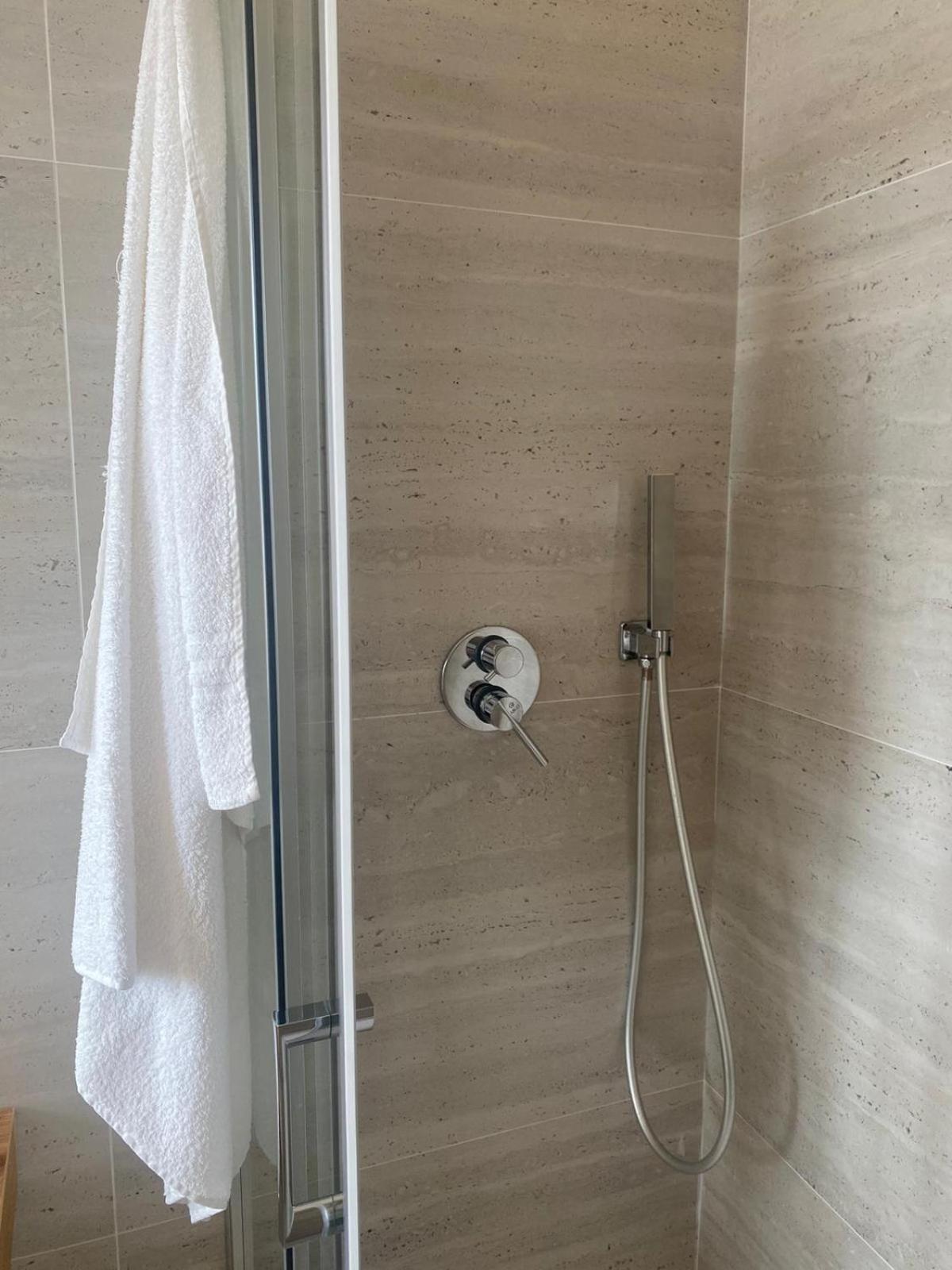 Hyria Rooms 诺拉 外观 照片