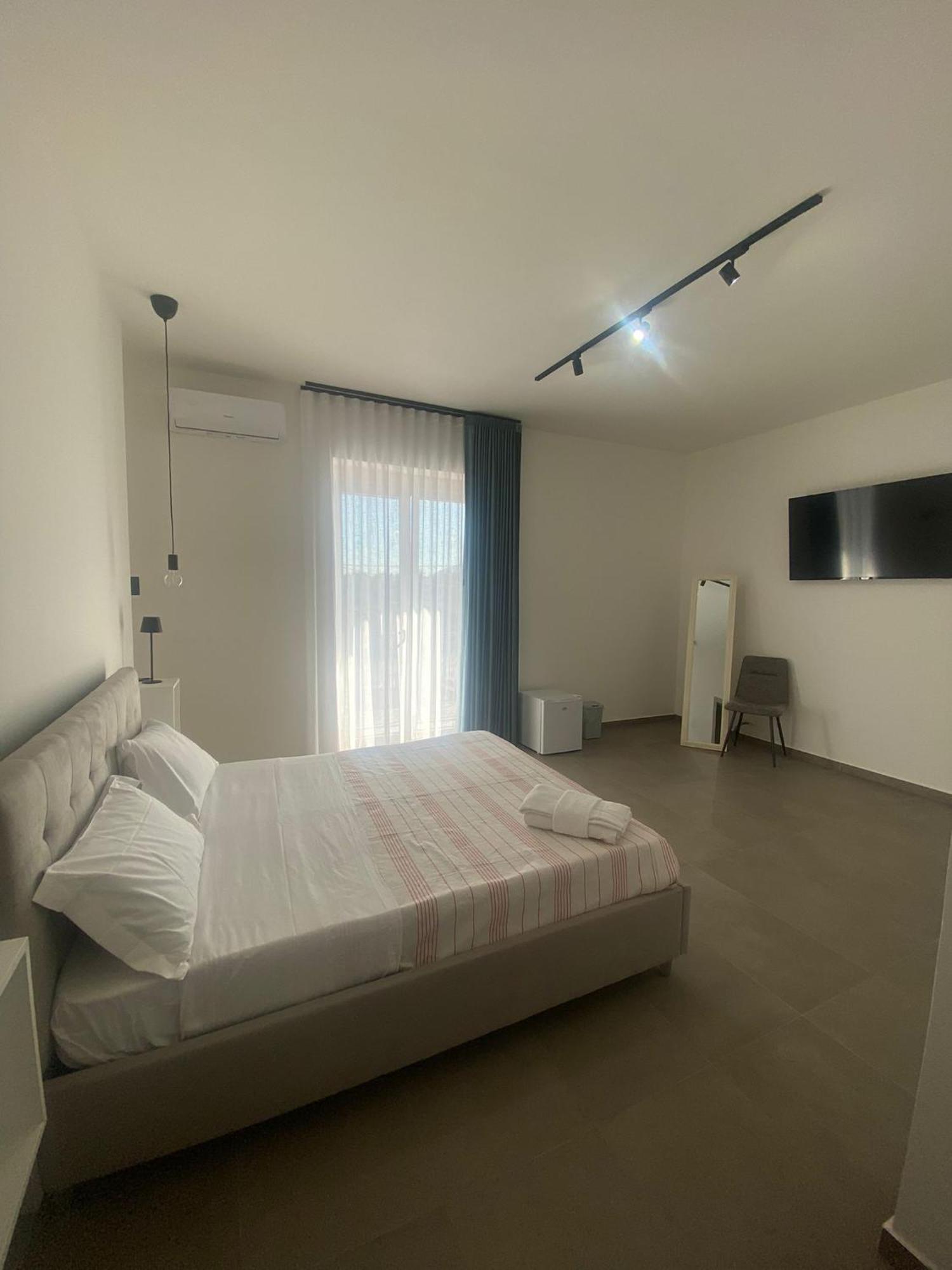 Hyria Rooms 诺拉 外观 照片